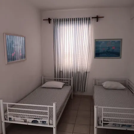 Central Studio & Dormitory Διαμέρισμα *