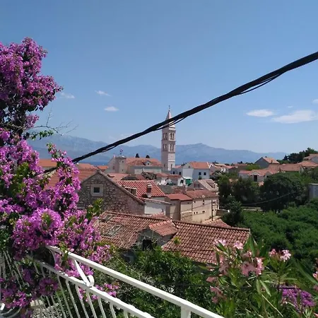 Διαμέρισμα Central Studio & Dormitory Supetar